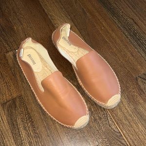 Soludos Tan Leather Espadrille Flat - Women’s Size 9